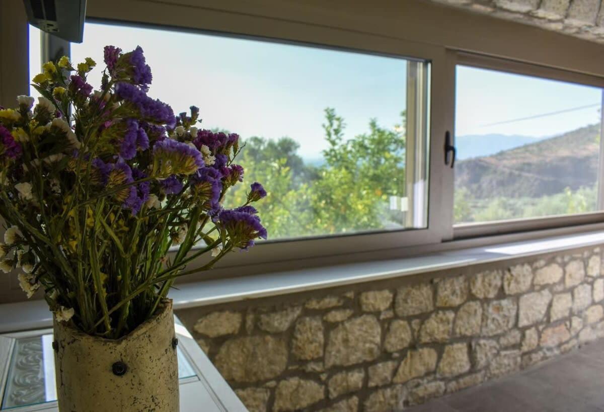 הוילה Kitriaí Coastal Stone Hideaway With Stunning Scenery מראה חיצוני תמונה